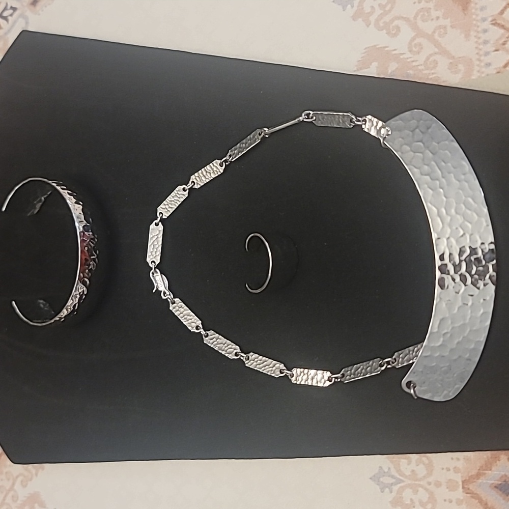 ✨Sophisticated Vintage Sarah Coventry Silver tone Jewelry Set ✨